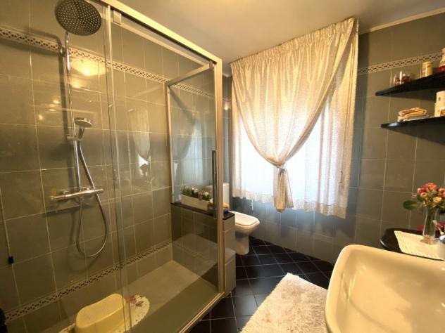 Villetta Indipendente con Giardino su 4 Lati – Ideale per Due Famiglie - Foto 6