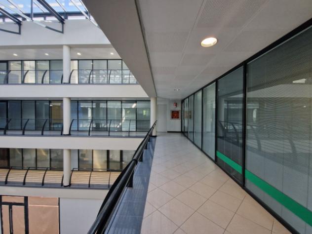 Immobile di 240 m² con 1 locale in affitto a Pero - Foto 5