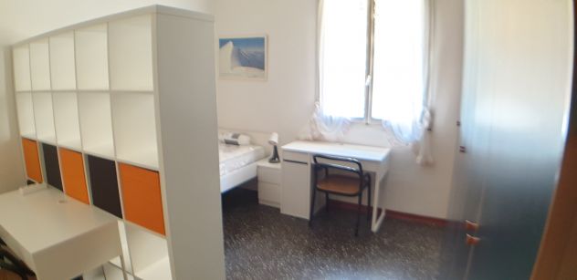 Solo per 1 ragazza posto letto in camera doppia in trilocale in Via F. Barbieri - Foto 2
