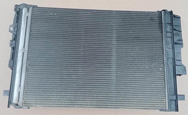 CONDENSATORE A/C. A2465000054 999-U1305080 Raffreddamento  Termico  Clima  Condensatore a-c MERCEDES - Classe B - 01-11-2014 -
