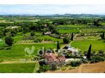 Rustico / Casale di 1000 m² con più di 5 locali e box auto in vendita a Sarteano