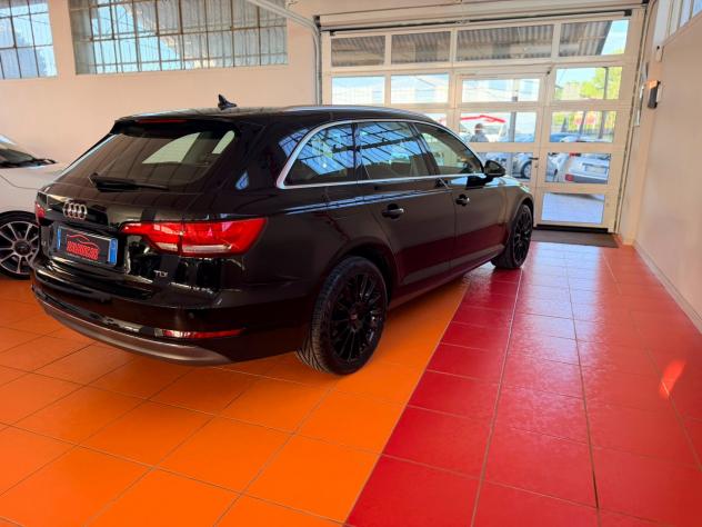 Audi A4 Avant 2.0 TDI 190 CV ultra Design - Foto 6