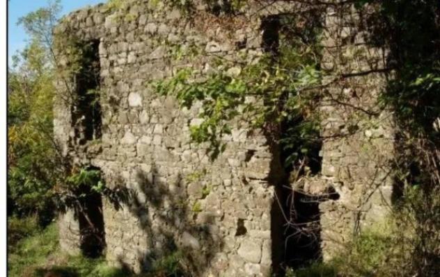 Immobile in asta di 261550 m² in vendita a Follo - Foto 2