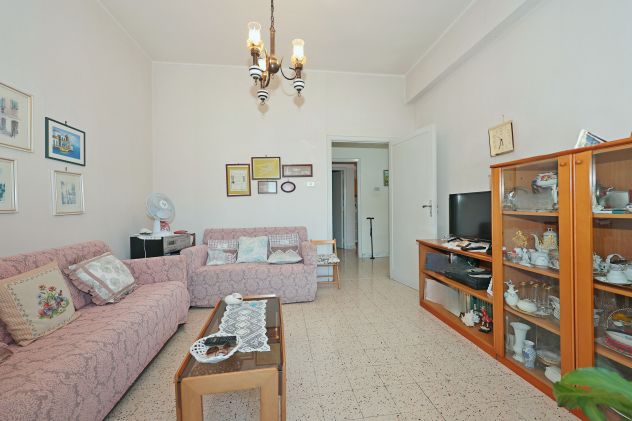 APPARTAMENTO CON POSTO AUTO - Foto 8