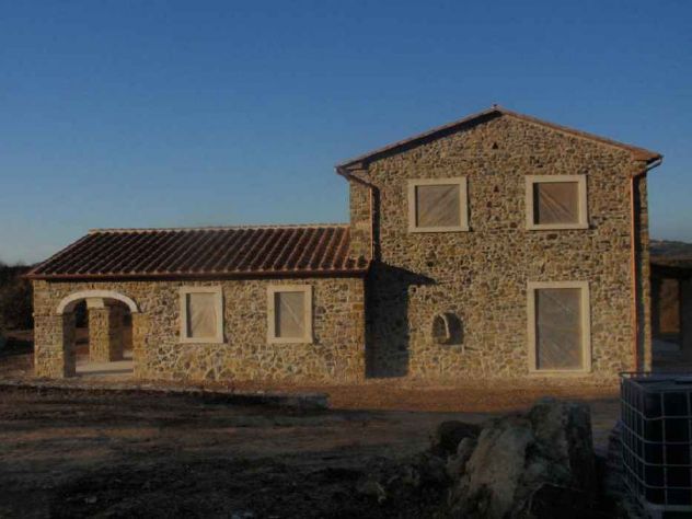 UN BEL CASALE ... i particolari decideteli Voi - Foto 2
