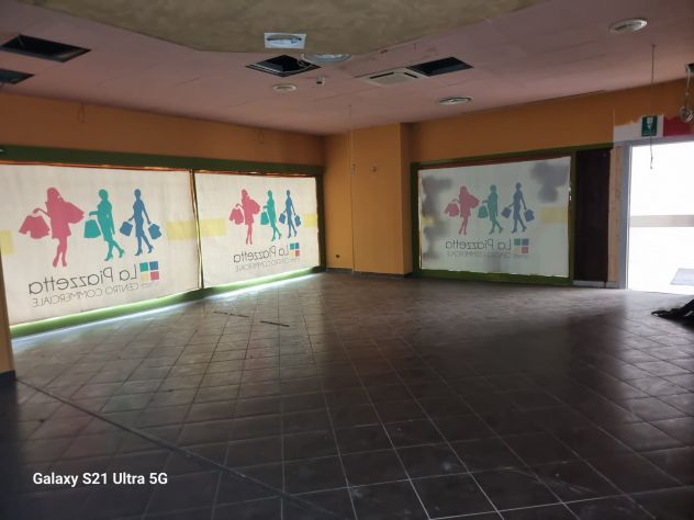 LOCALE COMMERCIALE A RIVOLI nel centro LA PIAZZETTA - Foto 7