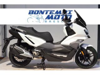 Sym ADX 300 null