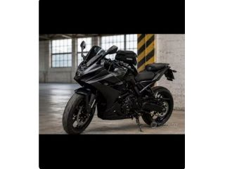 Suzuki gsx 8r