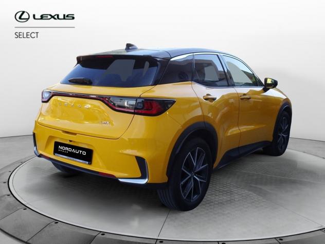Lexus LBX Hybrid Emotion - Foto 4