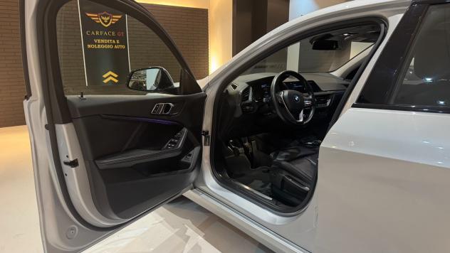 BMW 118D ADVANTAGE 150CV- 2020 - Foto 9