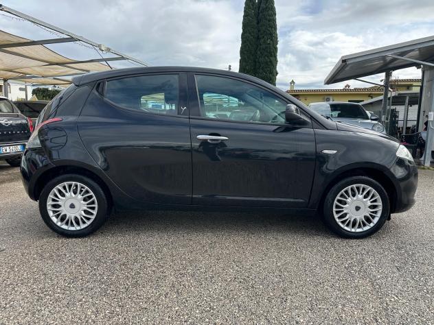 Lancia Ypsilon 1.2 Benzina/GPL - Foto 2
