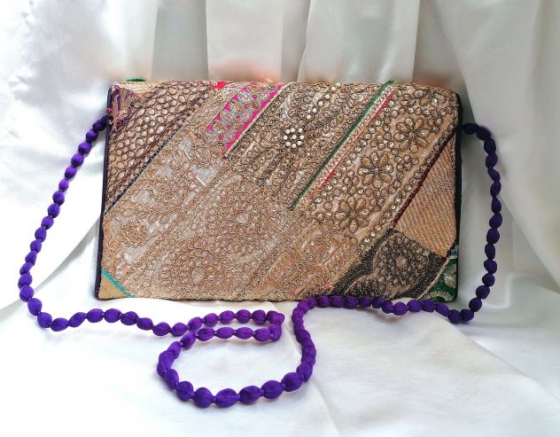 BORSA ETNICA / POCHETTE DA SERA PATCHWORK DORATA CON CONCHIGLIE. - Foto 2