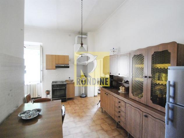 Casa indipendente cielo/terra, abbinata ai lati, attualmente divisa in 2 unità - Foto 5