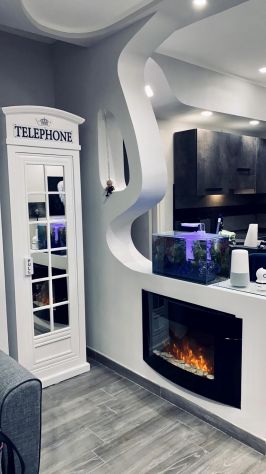 NUOVO ARMADIO CABINA TELEFONICA INGLESE DI VERO LEGNO, FINITURA BIANCO LACCATO - Foto 10