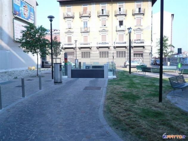 MILANO VUIA ADDA 9 - SI AFFITTANO POSTI AUTO MECCANIZZATI