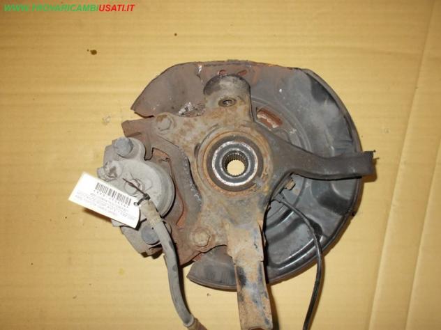 MONTANTE SOSP. ANT.S. 1.3 BZ CON ABS TOYOTA YARIS (XP90)  Meccanica  Assale  Telaio  Fusello ruota ant. sx. TOYOTA - YARIS - 01-01-2006 - 01-01-2009,