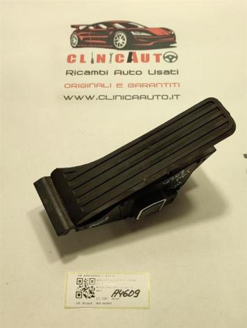 PEDALE ACCELERATORE MERCEDES Classe E Coupe (C207) A2043000004 642836 (09)