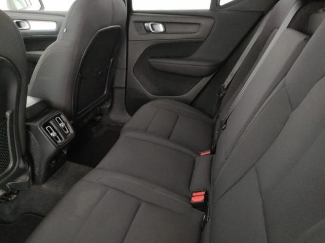 VOLVO XC40 T2 Geartronic Momentum Pro - Autocarro rif. 23529289 - Foto 9