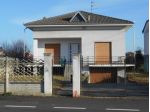 villa libera su 4 lati disposta su un unico piano con ingresso, in salone,  &hellip;