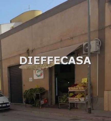 A2035 - In affitto locale commerciale in periferia