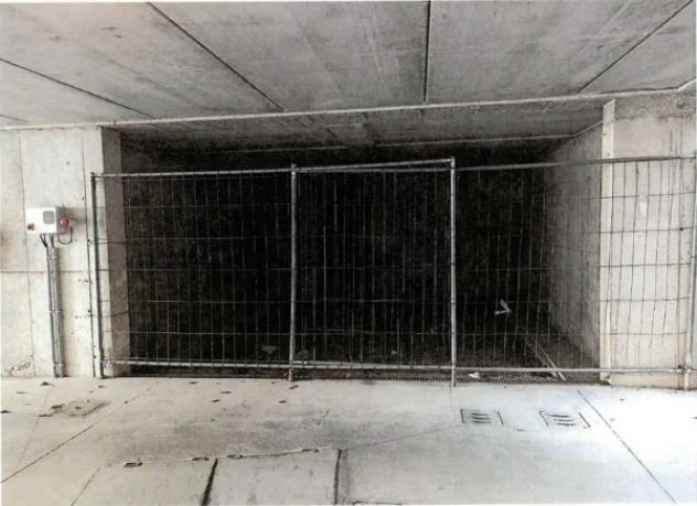 Immobile in asta di 244 m², box auto doppio in vendita a Faloppio - Foto 4