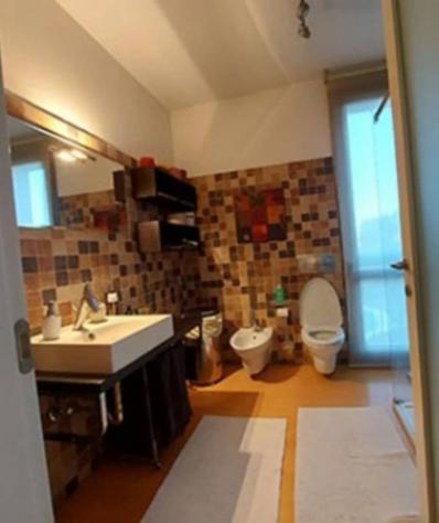 Immobile in asta di 579 m² con più di 5 locali e box auto doppio in vendita a Modena - Foto 13