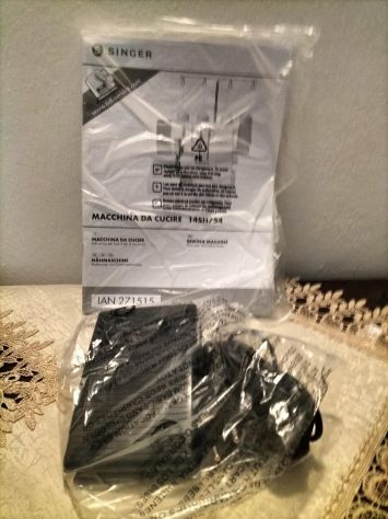 VENDO MACCHINA DA CUCIRE TAGLIACUCI SINGER 14SH754 A 4 FILI - Foto 7