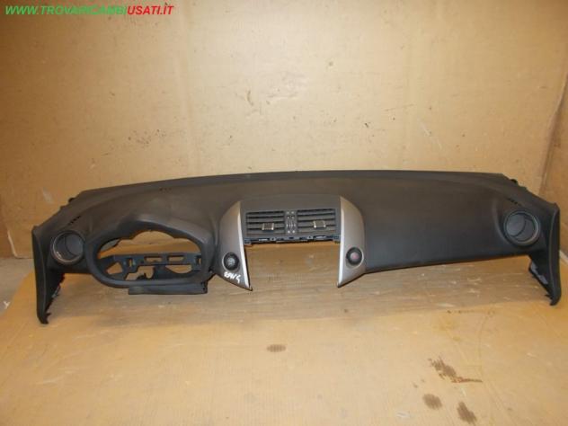 CRUSCOTTO PARTE SUP. NERO TOYOTA RAV 4 (XA30) ABBINATO SOLO A KIT AIRBAG  Carrozzeria  Allestimenti interni  Cruscotto strumenti   TOYOTA - RAV 4 I -