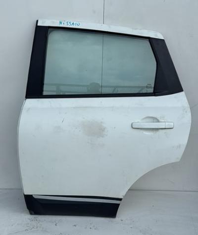 PORTA POST.S. BIANCA C/ALZ. E SERR. 999-U1307468 Carrozzeria  Lamierati esterni  Porte  Porta post. sx. NISSAN - QASHQAI - 01-04-2010 - 01-01-2014, NI