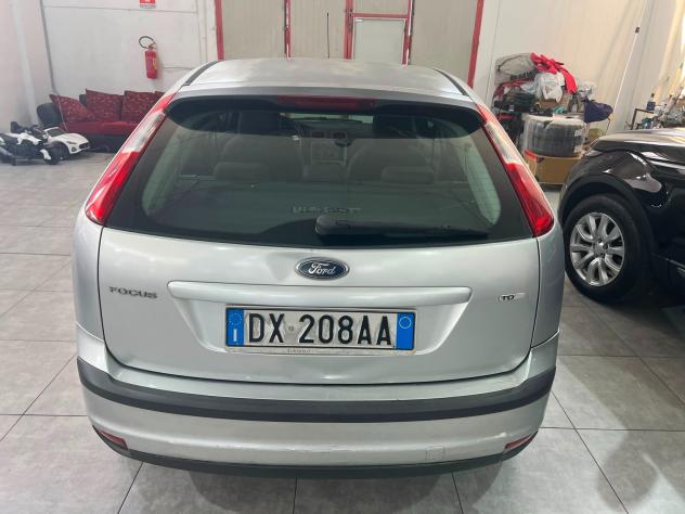 Ford Focus 1.8 TDCi 115CV 2007 - Foto 8