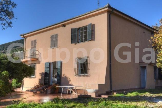 Villa d’Epoca in Vendita con Vista Mare I