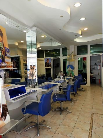 Cedesi Parrucchiere con cabina estetica Roma - Foto 4