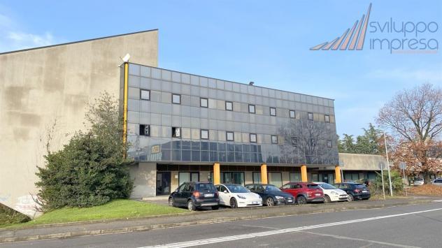 UFFICIO CON BOX AUTO IN VENDITA A VIMERCATE - Foto 6