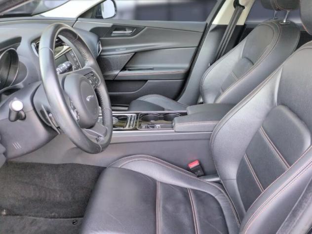 JAGUAR XE (X760) XE 2.0 D 240 CV AWD aut. Prestige - Foto 9