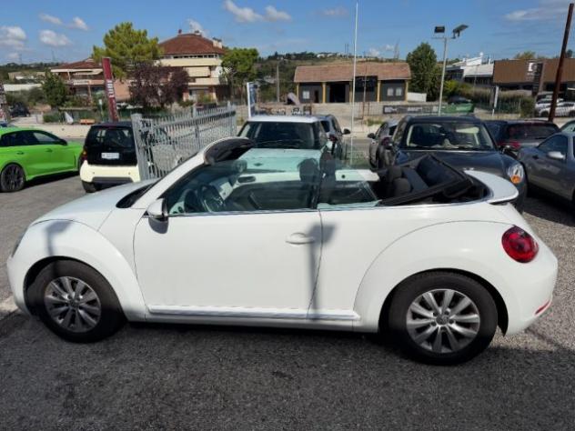 VOLKSWAGEN Maggiolino 1.6 TDI DSG Design rif. 24091774 - Foto 4