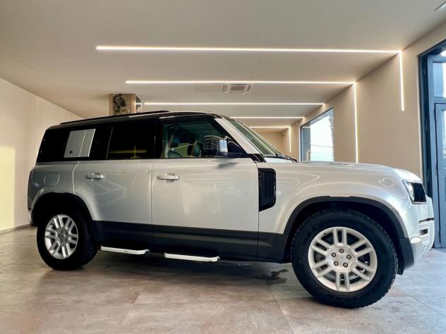 Land Rover Defender 110 3.0D I6 200 CV AWD Auto SE - Foto 2