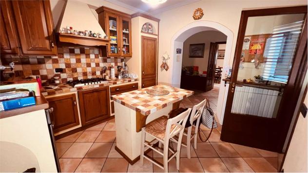 VBF segr 295 - SPLENDIDA BIFAMILIARE RISTRUTTURATA CON GIARDINO E GARAGE - Foto 13