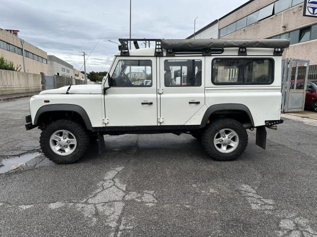 Land Rover Defender Defender 110 2.4 td Sw 122cv - Foto 3