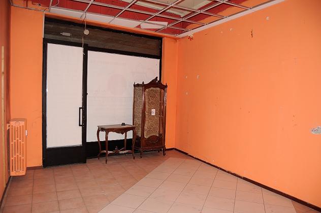 1 Vetrina in affitto a Settimo Torinese - Foto 2