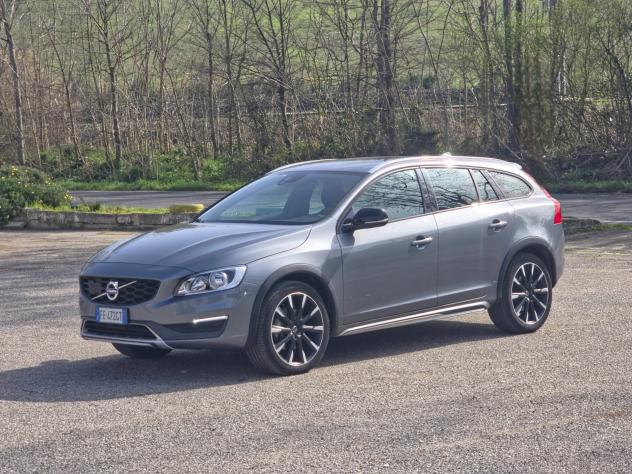 Volvo V60 Cross Country CV-150 D3 Geartronic Summum 2016-E6 Automatico - Foto 3