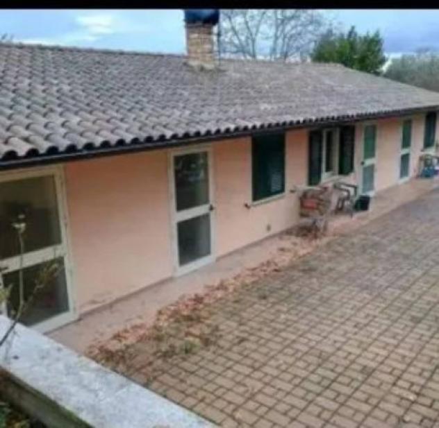 Immobile in asta di 177 m² con più di 5 locali e box auto in vendita a Assisi - Foto 18