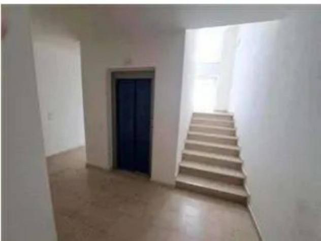 Immobile in asta di 70 m², box auto in vendita a Macerata - Foto 2