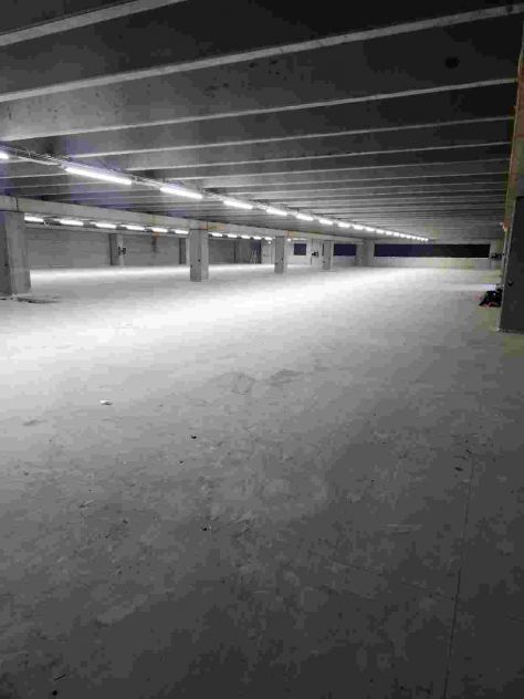 LOCALE PER CONCESSIONARIE AUTO,PALESTRE GRANDE PARCHEGGIO PRIVATO - Foto 5