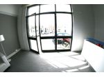 Locale con uffici in complesso custodito incluso parcheggi