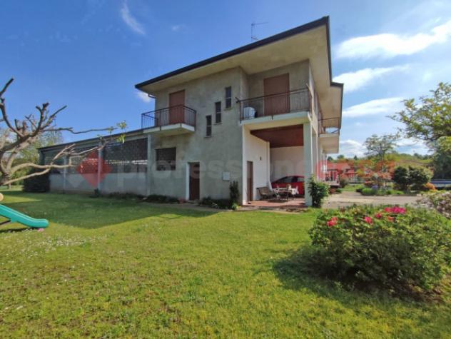 Casa indipendente di 435 m² con più di 5 locali e box auto in vendita a Oleggio Castello - Foto 17