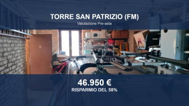 Immobile in asta di 132 m² con più di 5 locali e box auto in vendita a Torre San Patrizio