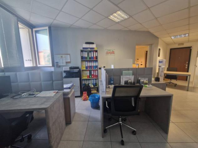 Immobile di 200 m² in affitto a Saronno - Foto 13