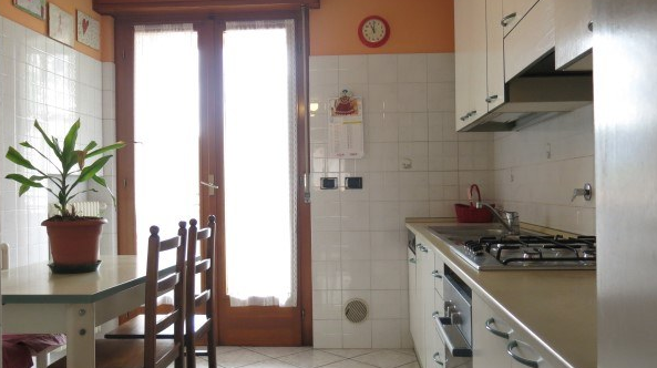 stanza singola con balcone privato - Foto 3