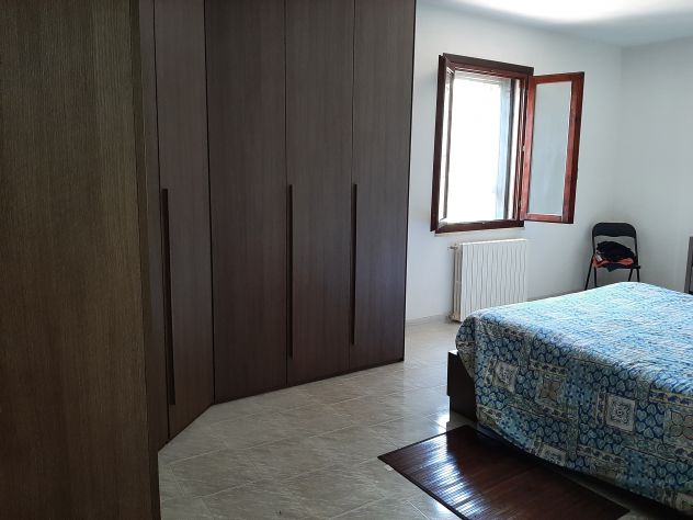 Villa indipendente ampia metratura, bel terreno in zona riservata e tranquilla - Foto 5