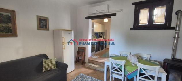 Sant’Andrea – Casa indipendente arredata su due elevazioni + terrazzo panoramico – 160 mq ca. – ampio 3 vani + acc. + terrazzino. Ottime condizioni. E - Foto 3